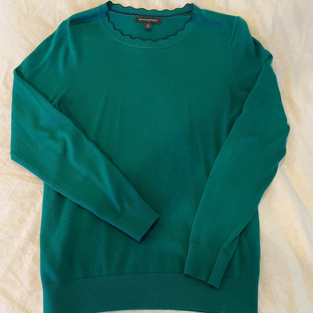 Crewneck light sweater